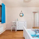 Comfortable No 11 , Summer Pool *