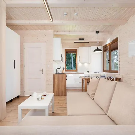 Comfortable No 11 , Summer Pool Hébergement de vacances Rewal
